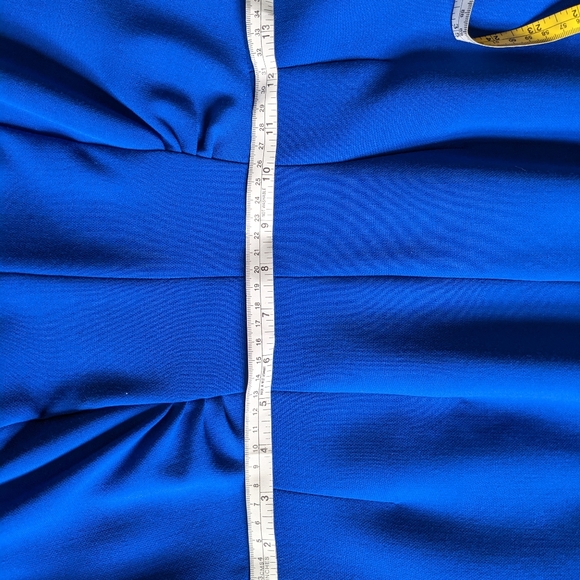 Le Chateau Pleated Shift Dress - Picture 7 of 8